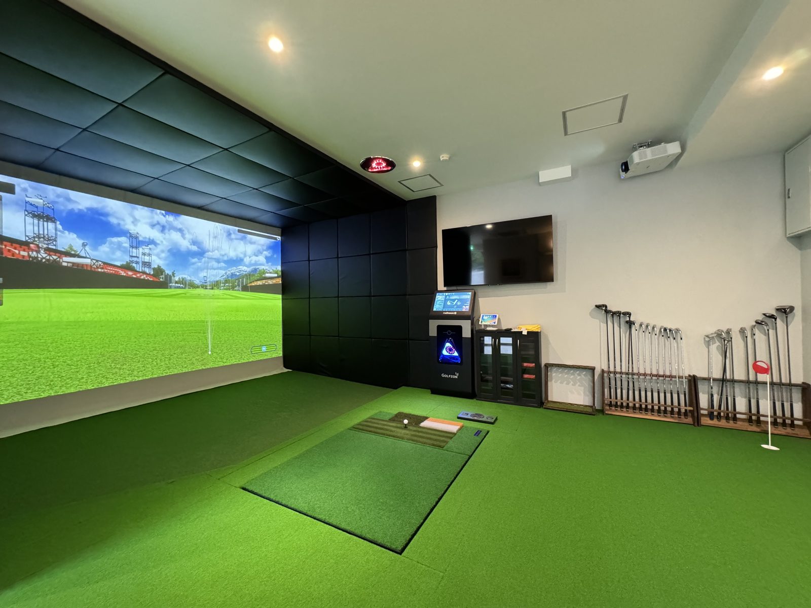 EXTRA GOLF 清澄白河店のシミュレーター